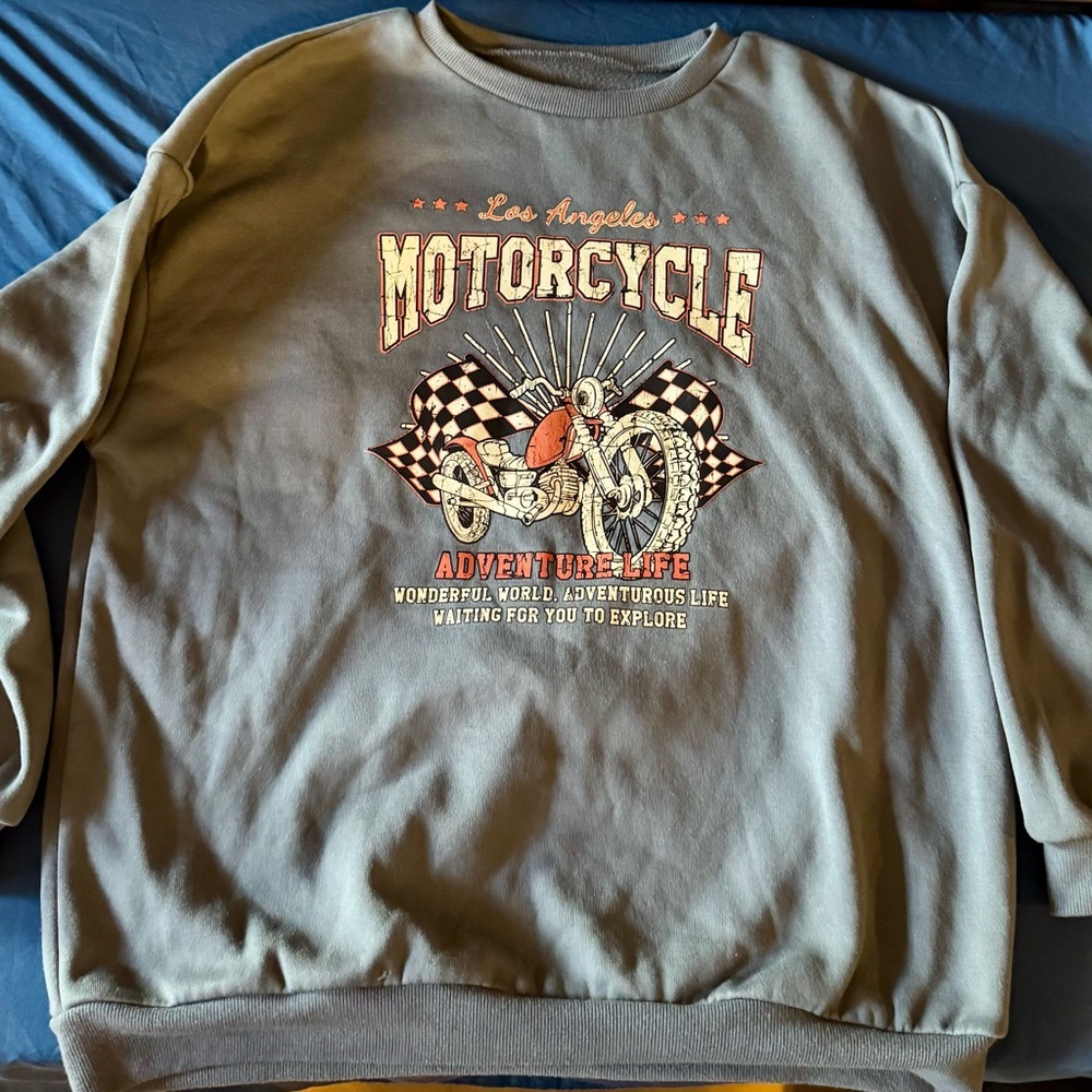 🌙SHEIN Gray Crewneck Sweater with Motorsport Graphics